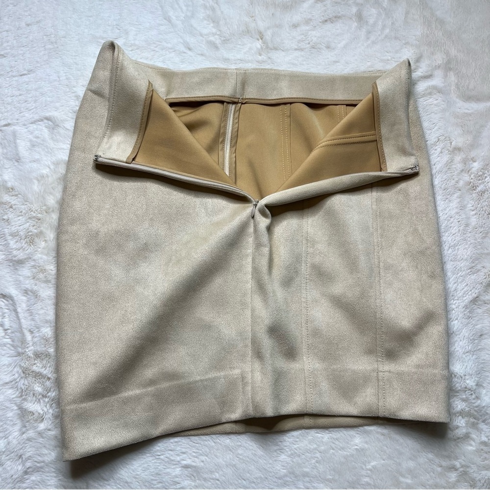 Free People Cream Faux Suede Ruched Mini Skirt Size 8 Bodycon Fall Date Night - Picture 4 of 5